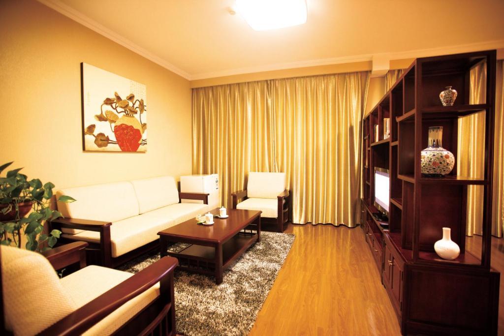 Overseas Chinese International Hotel Qingdao Bagian luar foto